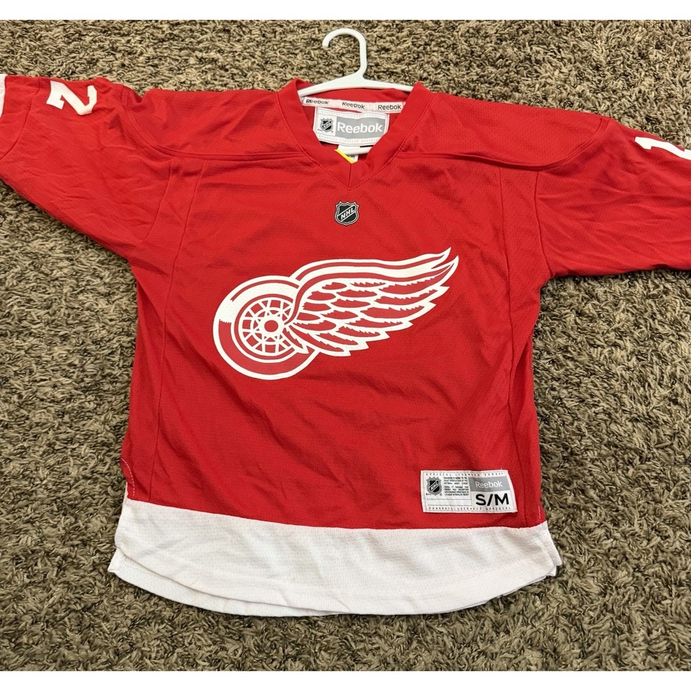 Vintage Reebok NHL Nicholas #12  Jersey Youth Size Small - Medium S-M